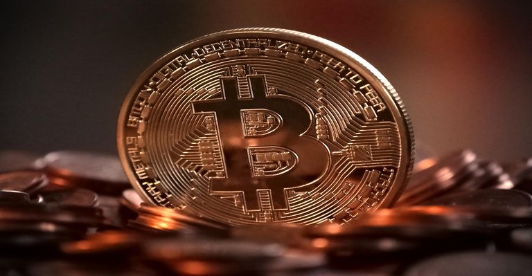 Bitcoin Cae un 3,5%, Ethereum un 4% y el Resto del Mercado las Acompaña