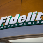La Senadora Elizabeth Warren Cuestiona a Fidelity Investments por sus Servicios de Planes de Pensiones 401(K)