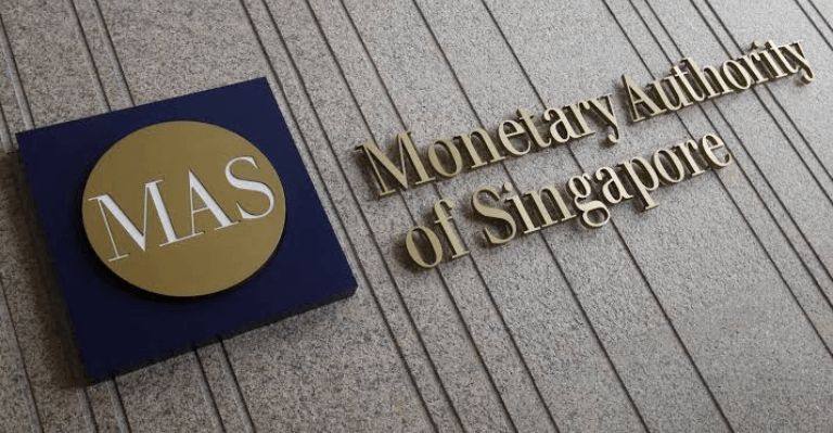 Singapur Planea Introducir Normas más Estrictas para Dificultar el Comercio de Criptomonedas a los Inversores Minoristas