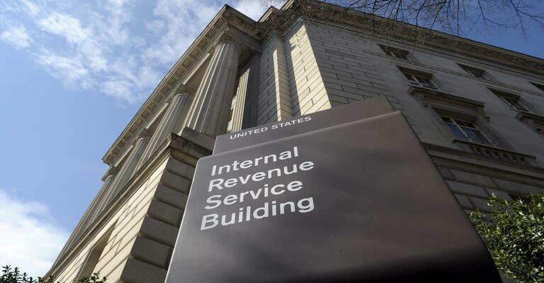 El Nuevo Formulario de la IRS Incluirá por Primera Vez los NFT