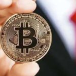 Satoshi Nakamoto en Times Square: Celebrando 15 Años de Bitcoin