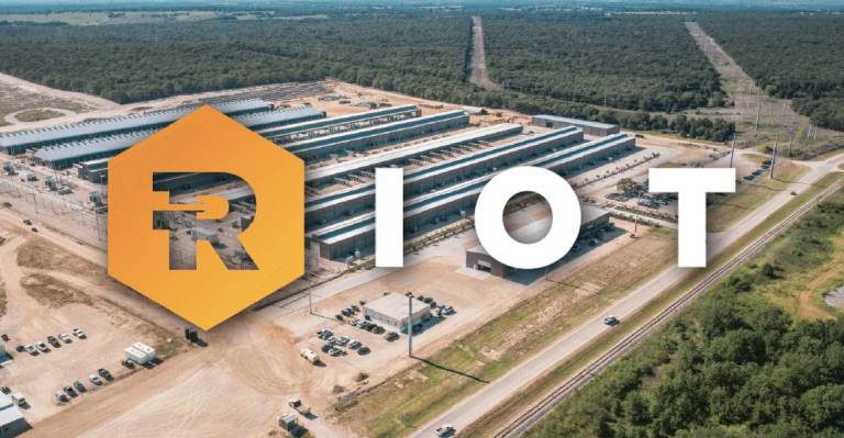 Riot Platforms supera las 10,000 BTC en reservas mientras optimiza su producción y costos energéticos