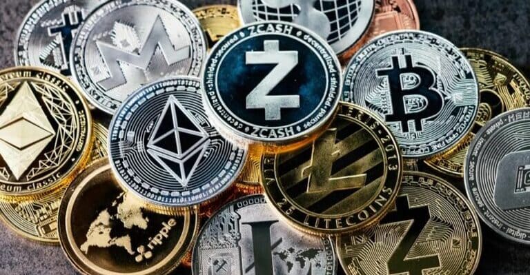 John Deaton Advierte que la Codicia de Wall Street Impulsa la Adopción de XRP, ETH y SOL