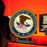 El DOJ Avanza para Recuperar Criptomonedas Robadas de una Estafa Relacionada a la toma de Posesión de Trump-Vance