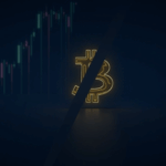 Encabezado fotorealista: Bitcoin desvaneciéndose y barra de oro en ascenso, gráficos digitales de fondo en azul