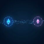 Interfaz de Uniswap con logos de Solana y Ethereum convergiendo, mostrando liquidez que conecta cadenas