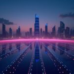 Horizonte de Abu Dabi al anochecer con una superposición de blockchain Capa-2 luminosa y el logo de ADI Chain, simbolizando vías institucionales para los mercados digitales.
