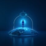Persona con holograma de escaneo de iris sobre un globo, logotipos de Worldcoin y World ID en una sala de redacción cripto azul.