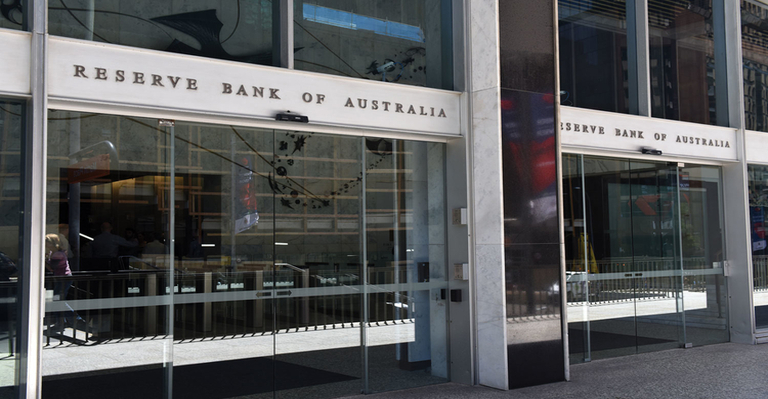 The Governor of the Reserve Bank of Australia Prefers Private Crypto