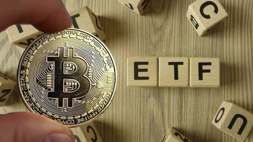 Crypto Analyst Forecasts Possible Market Correction Following US Bitcoin ETF Approval