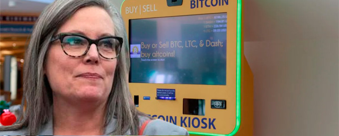 Arizona Governor Hobbs Blocks Two Crypto Bills, Citing ‘Too Much Risk’